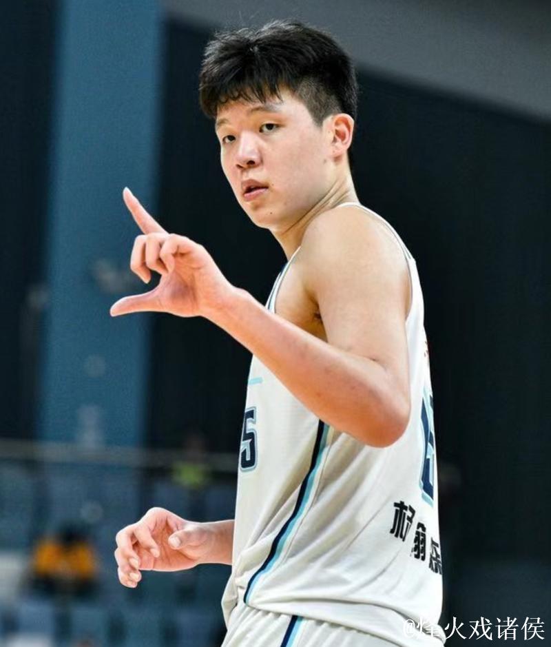杨瀚森被斯普利特誉为传球高手